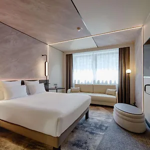 Novotel Muenchen Airport - Newly Renovated Frisinga